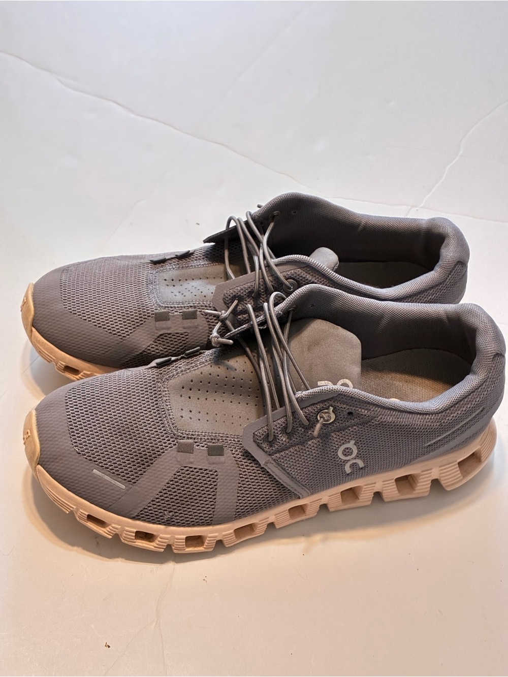 ON Running Cloud 5 Women's Sneaker Grey Peach Shoes US 9.5